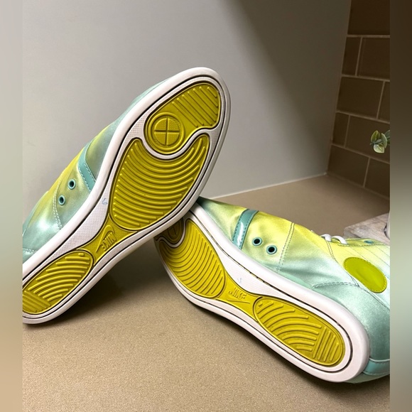 Nike RETRO Style Hijack Mid Women’s High Top Trainers Size US 7.5 RARE!! - Picture 15 of 15